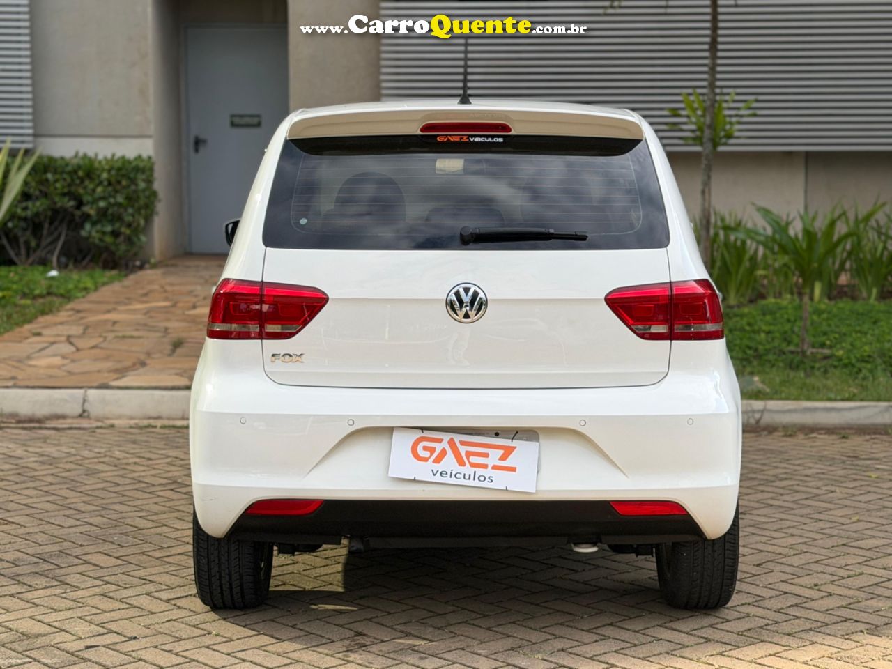 VOLKSWAGEN FOX 1.0 MI COMFORTLINE 8V 2015 - Loja