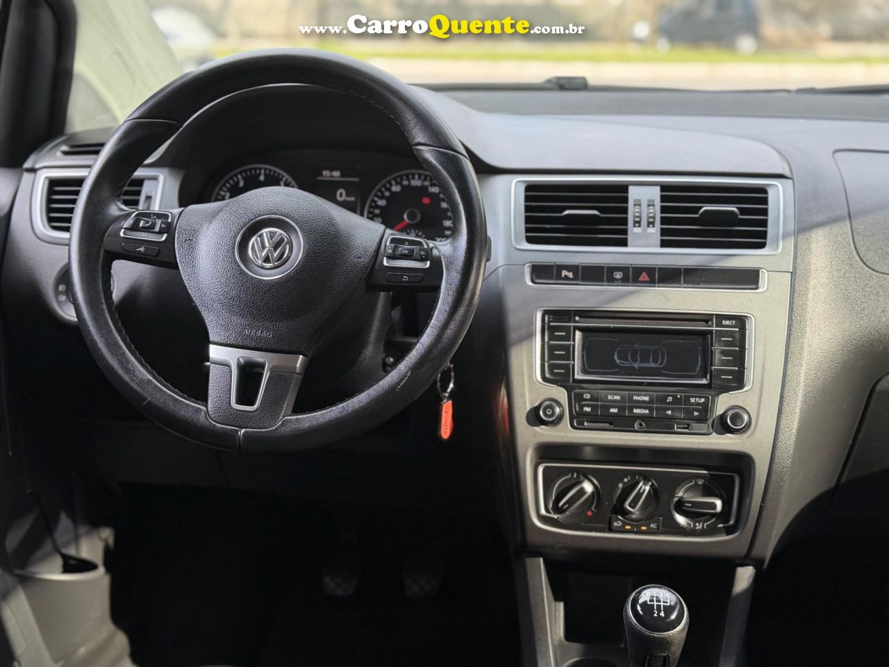 VOLKSWAGEN FOX 1.0 MI COMFORTLINE 8V 2015 - Loja