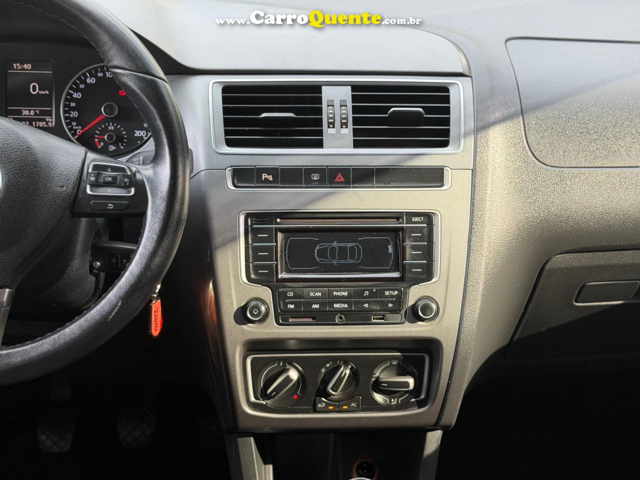 VOLKSWAGEN FOX 1.0 MI COMFORTLINE 8V 2015 - Loja