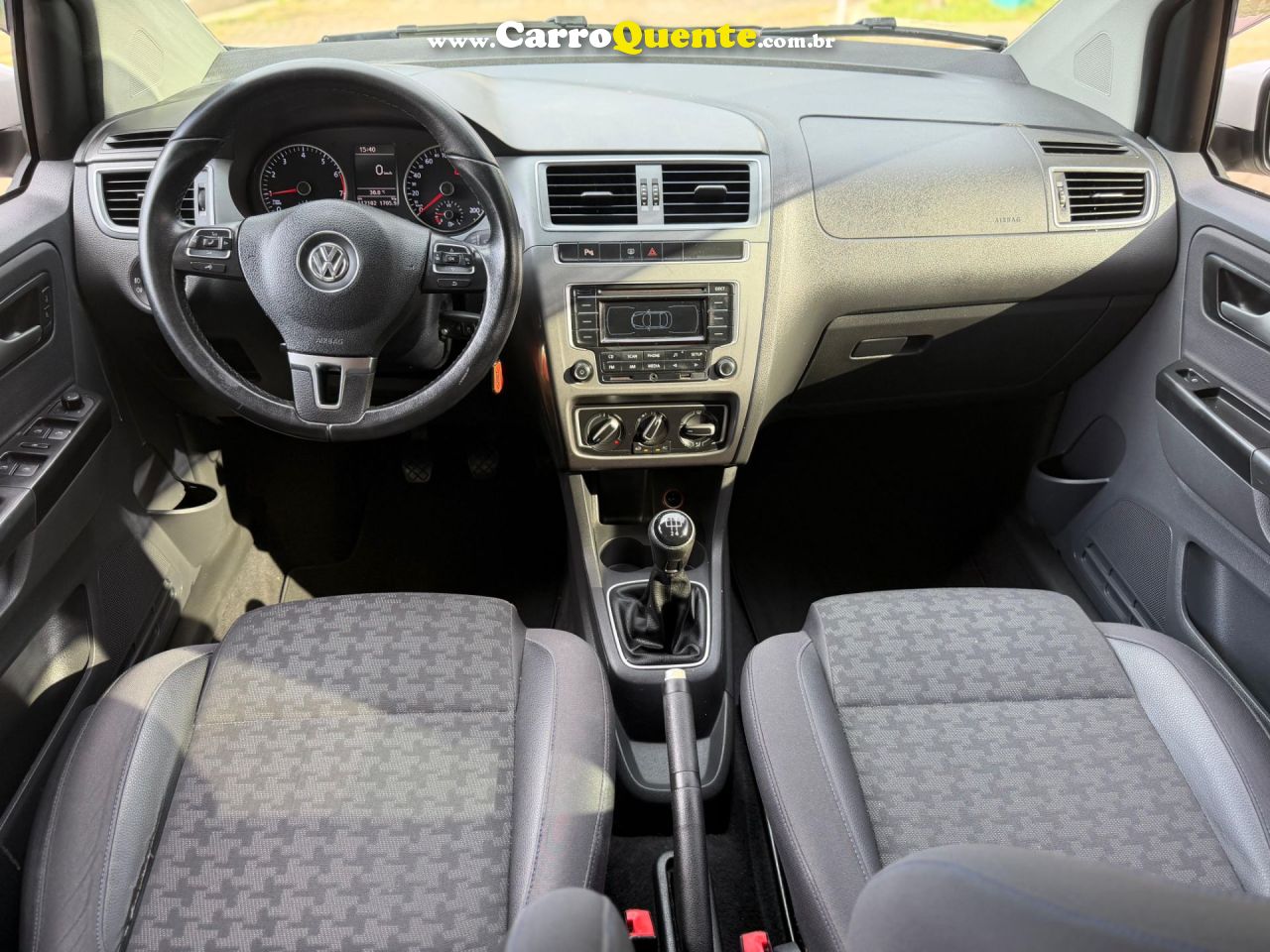 VOLKSWAGEN FOX 1.0 MI COMFORTLINE 8V 2015 - Loja