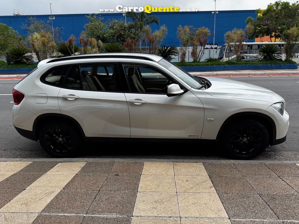 BMW X1 2.0 16V SDRIVE18I 2011 - Loja