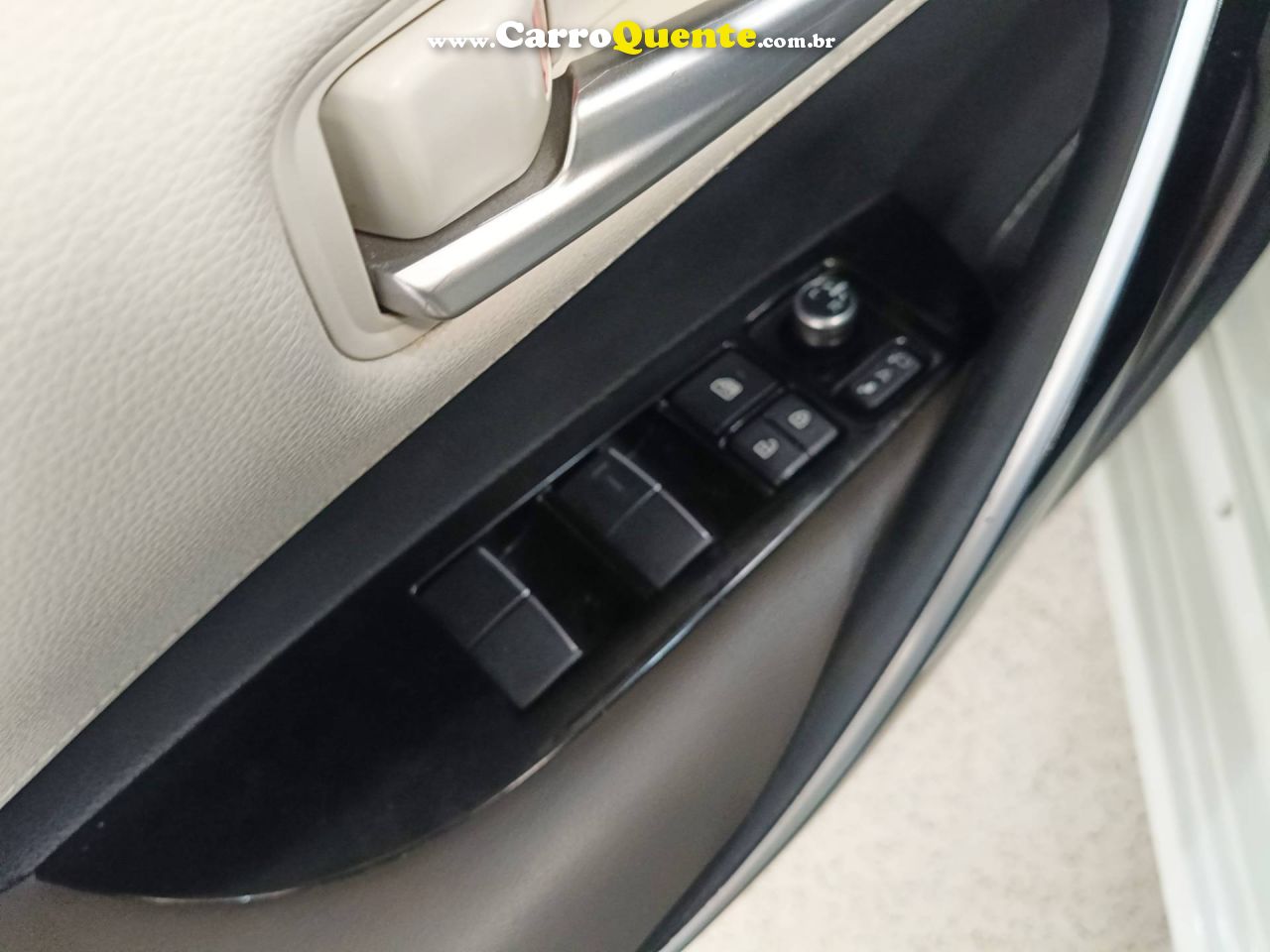 TOYOTA COROLLA 1.8 VVT-I ALTIS PREMIUM HIBRIDO 2020 - Loja