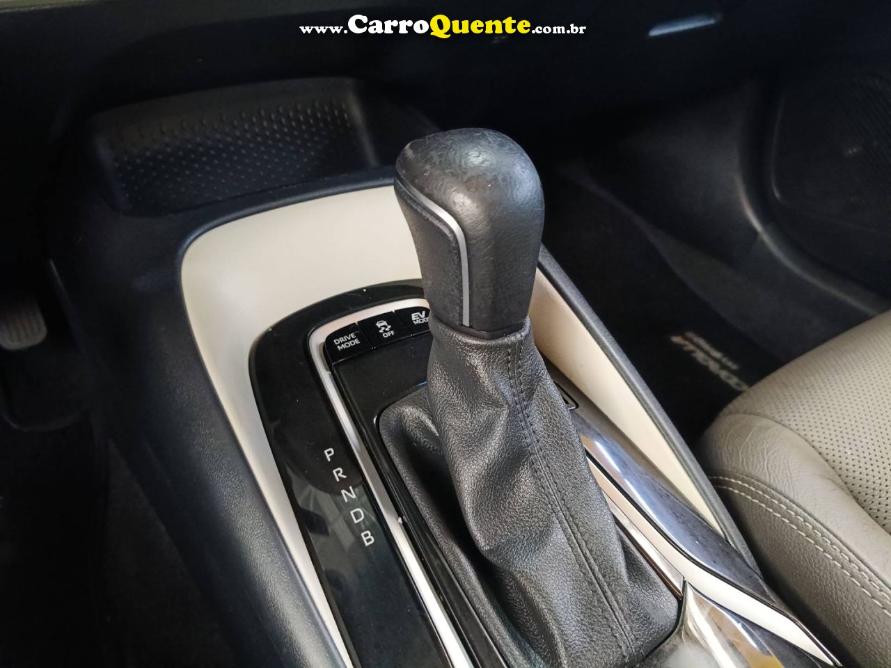 TOYOTA COROLLA 1.8 VVT-I ALTIS PREMIUM HIBRIDO 2020 - Loja
