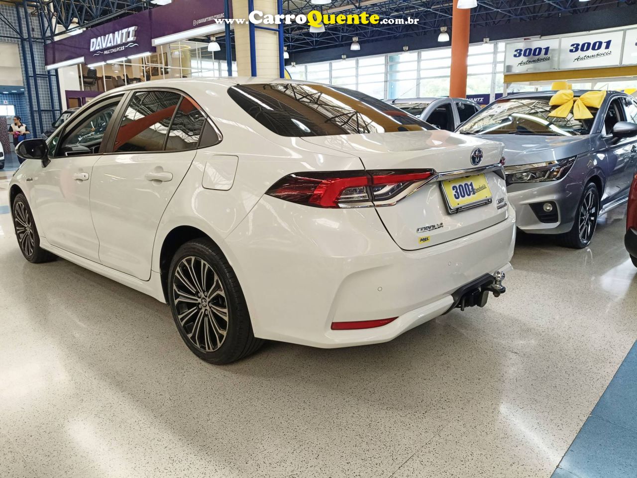 TOYOTA COROLLA 1.8 VVT-I ALTIS PREMIUM HIBRIDO 2020 - Loja