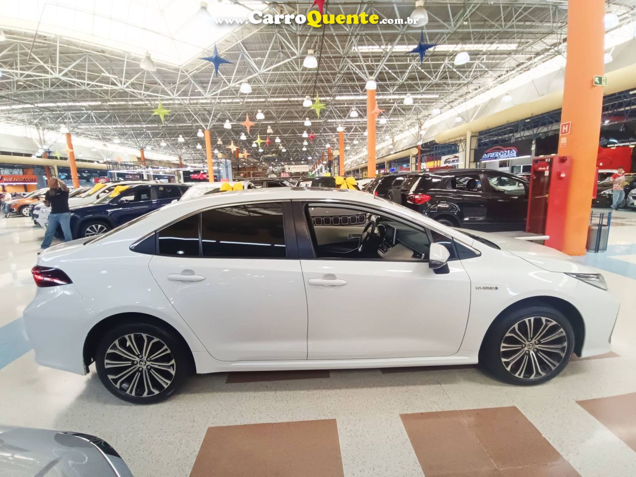 TOYOTA COROLLA 1.8 VVT-I ALTIS PREMIUM HIBRIDO 2020 - Loja