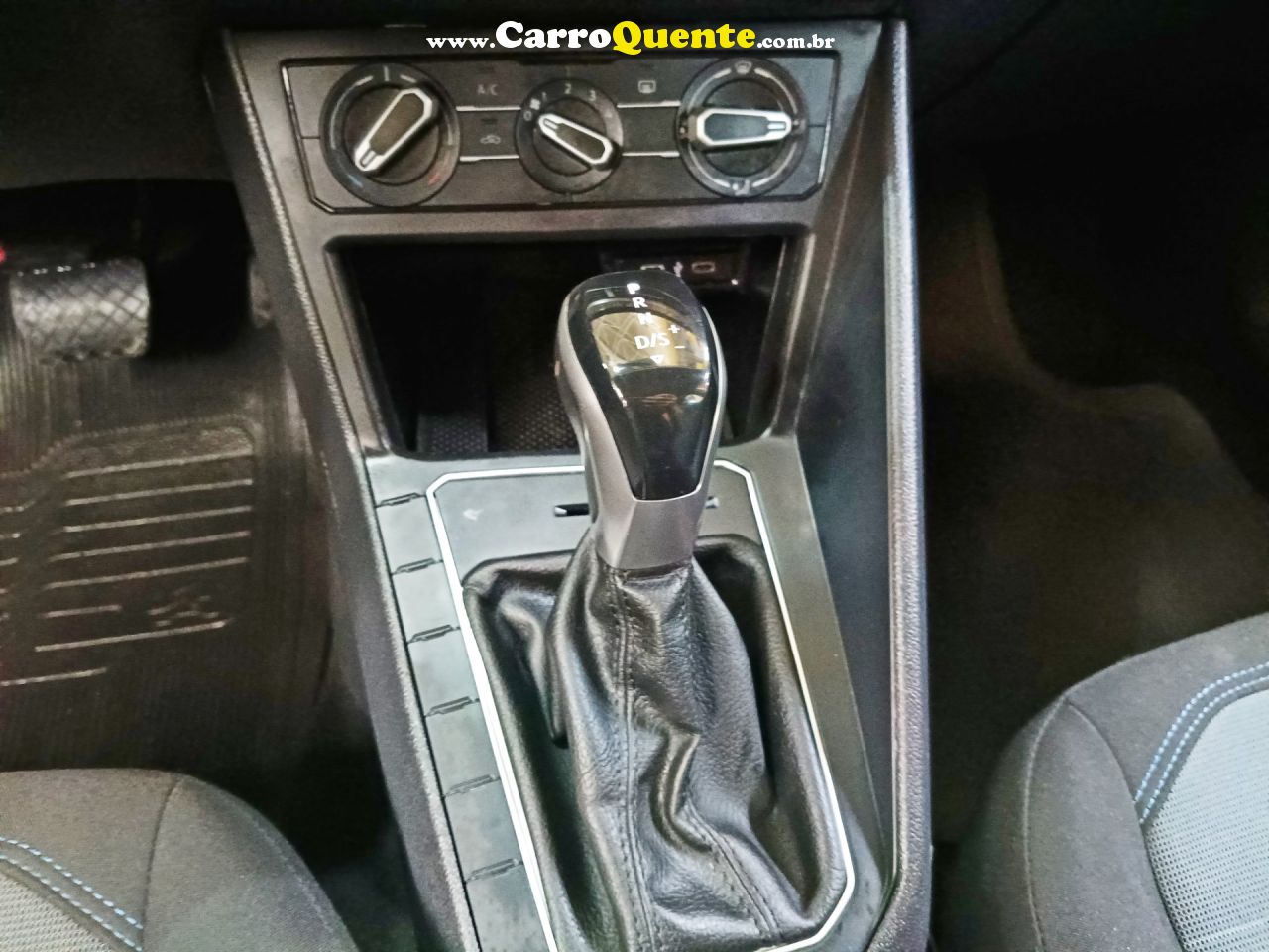 VOLKSWAGEN NIVUS 1.0 200 TSI TOTAL COMFORTLINE 2024 - Loja