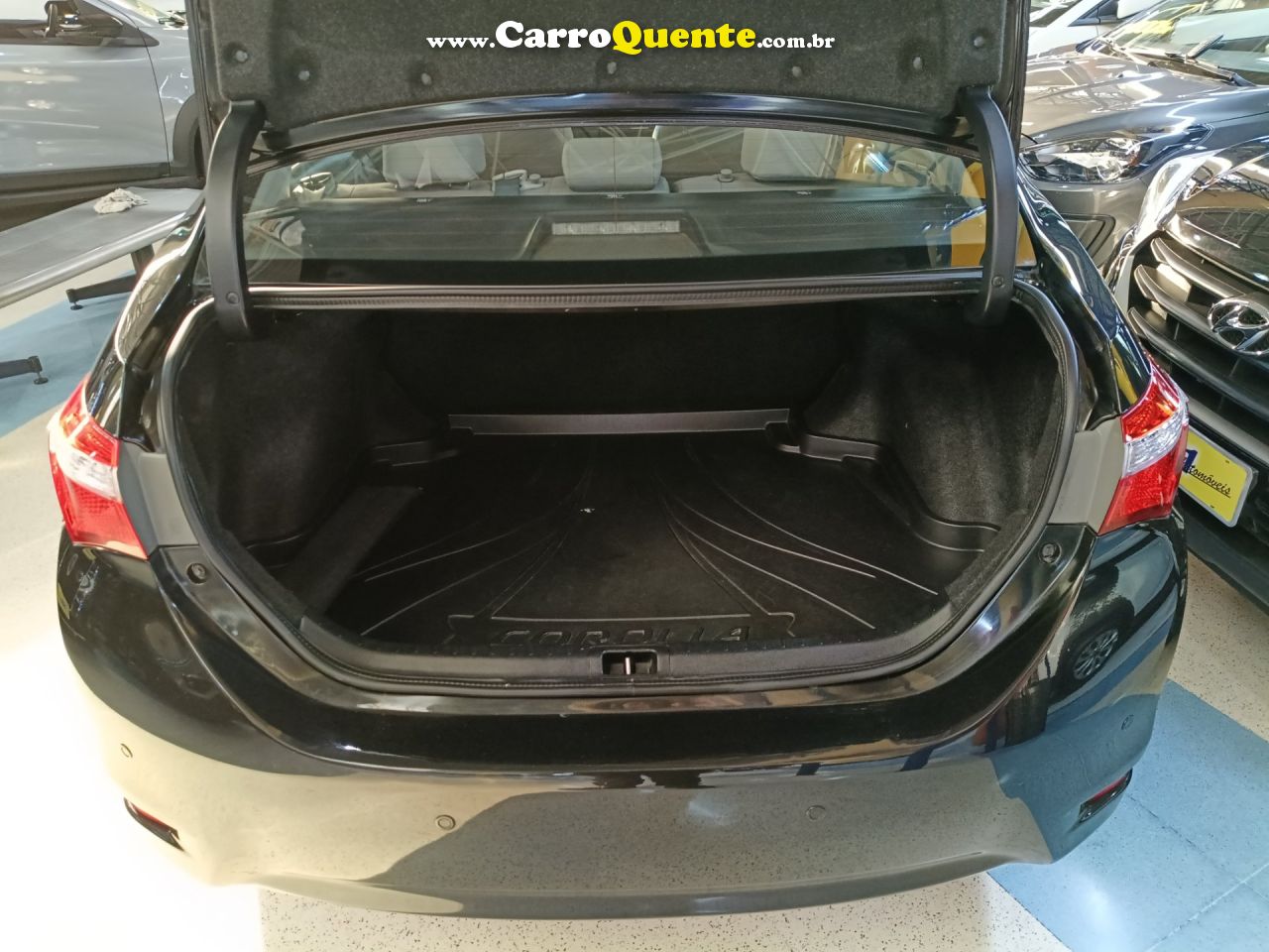 TOYOTA COROLLA 1.8 GLI 16V 2017 - Loja