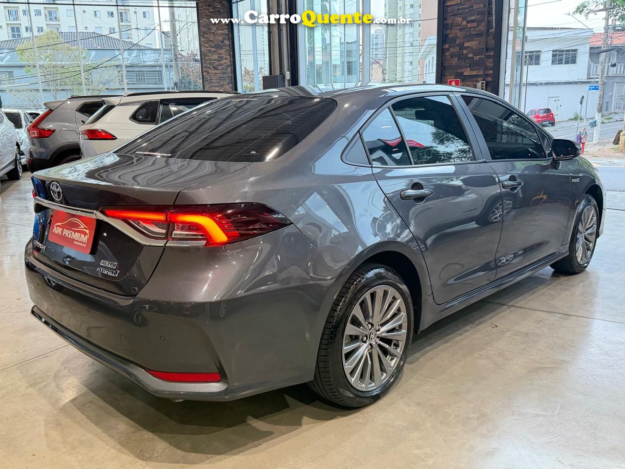 TOYOTA COROLLA 1.8 VVT-I ALTIS PREMIUM HIBRIDO 2024 - Loja