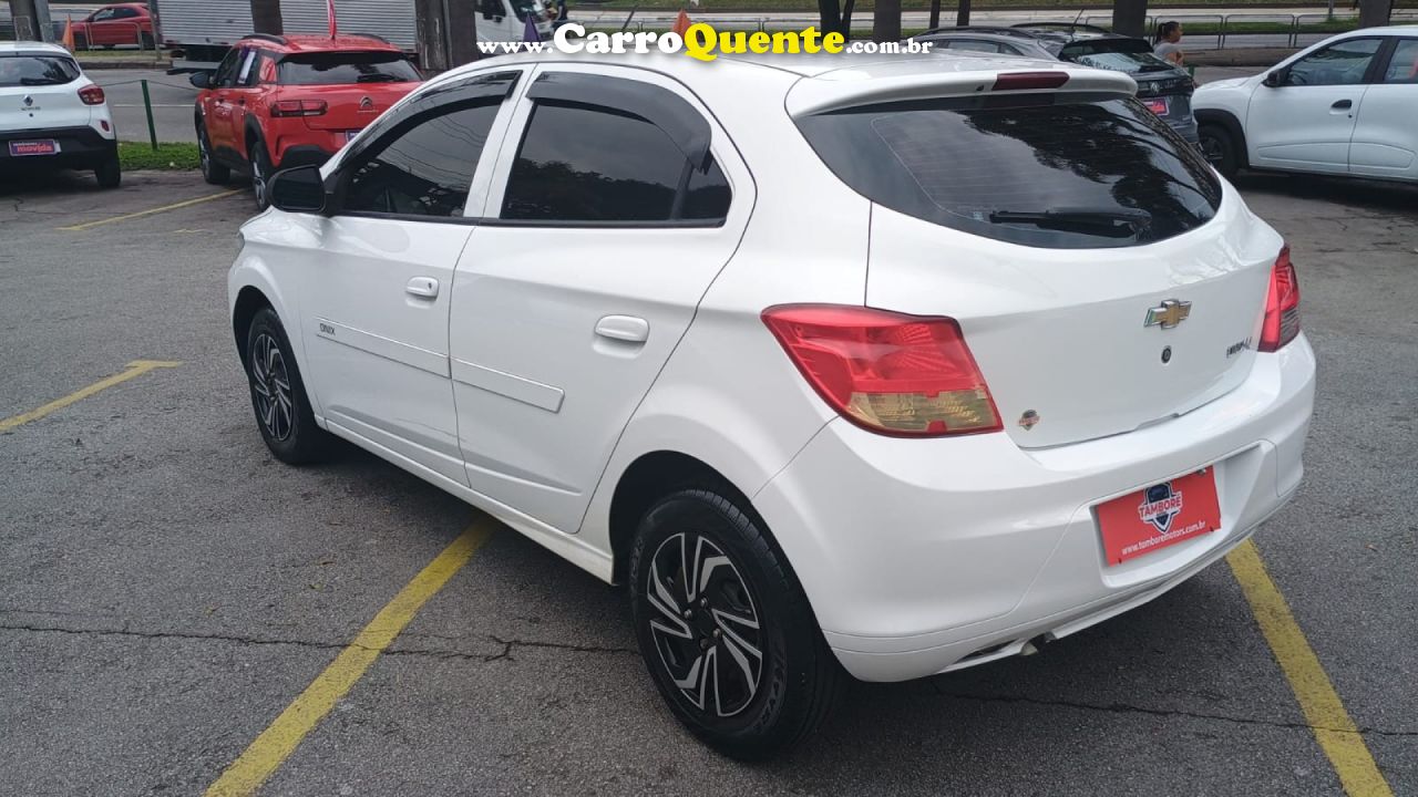 CHEVROLET   ONIX HATCH LT 1.0 8V FLEXPOWER 5P MEC.   BRANCO 2015 1.0 FLEX - Loja