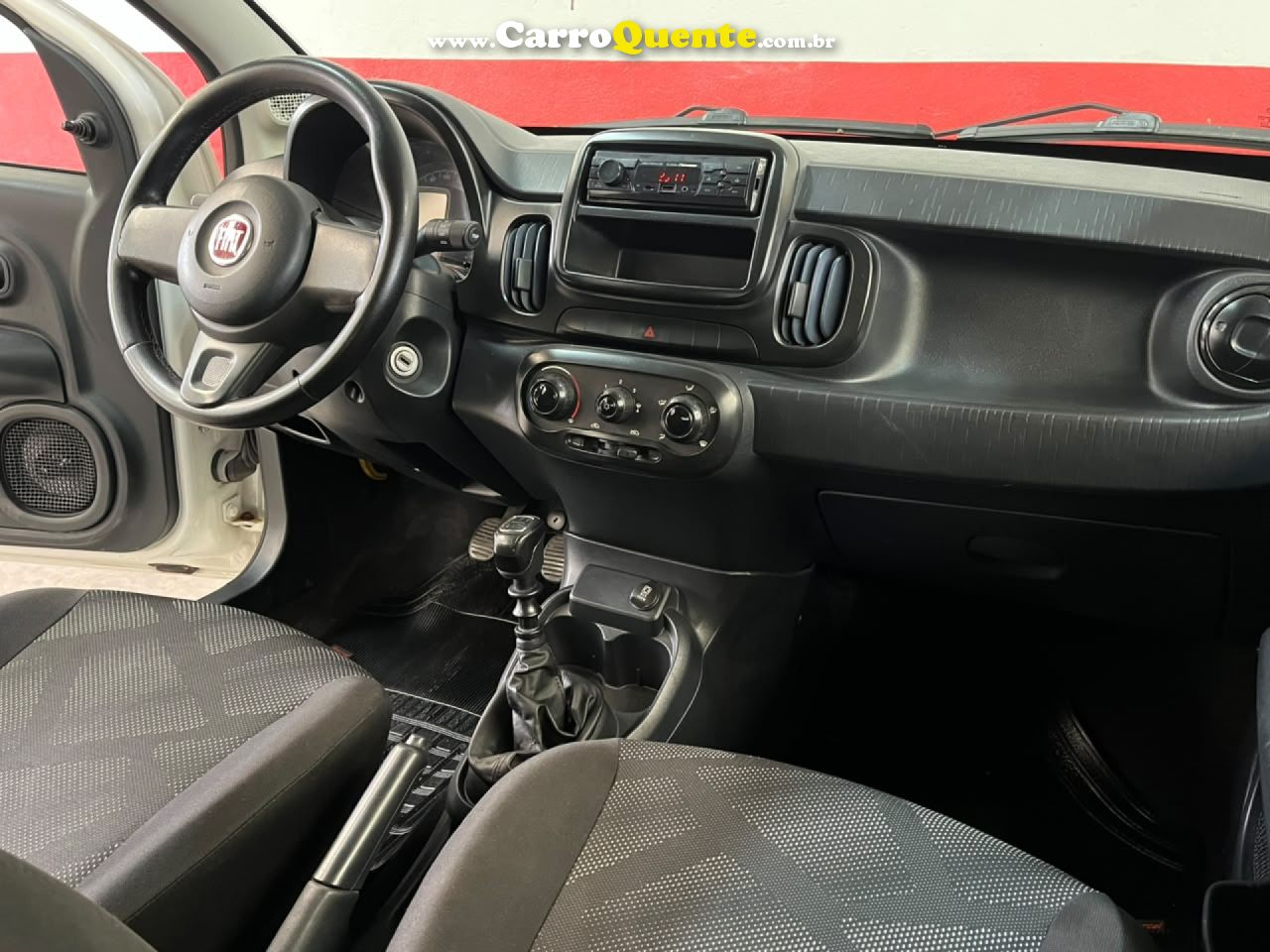 FIAT   MOBI LIKE 1.0 FIRE FLEX 5P.   BRANCO 2018 1.0 FLEX - Loja