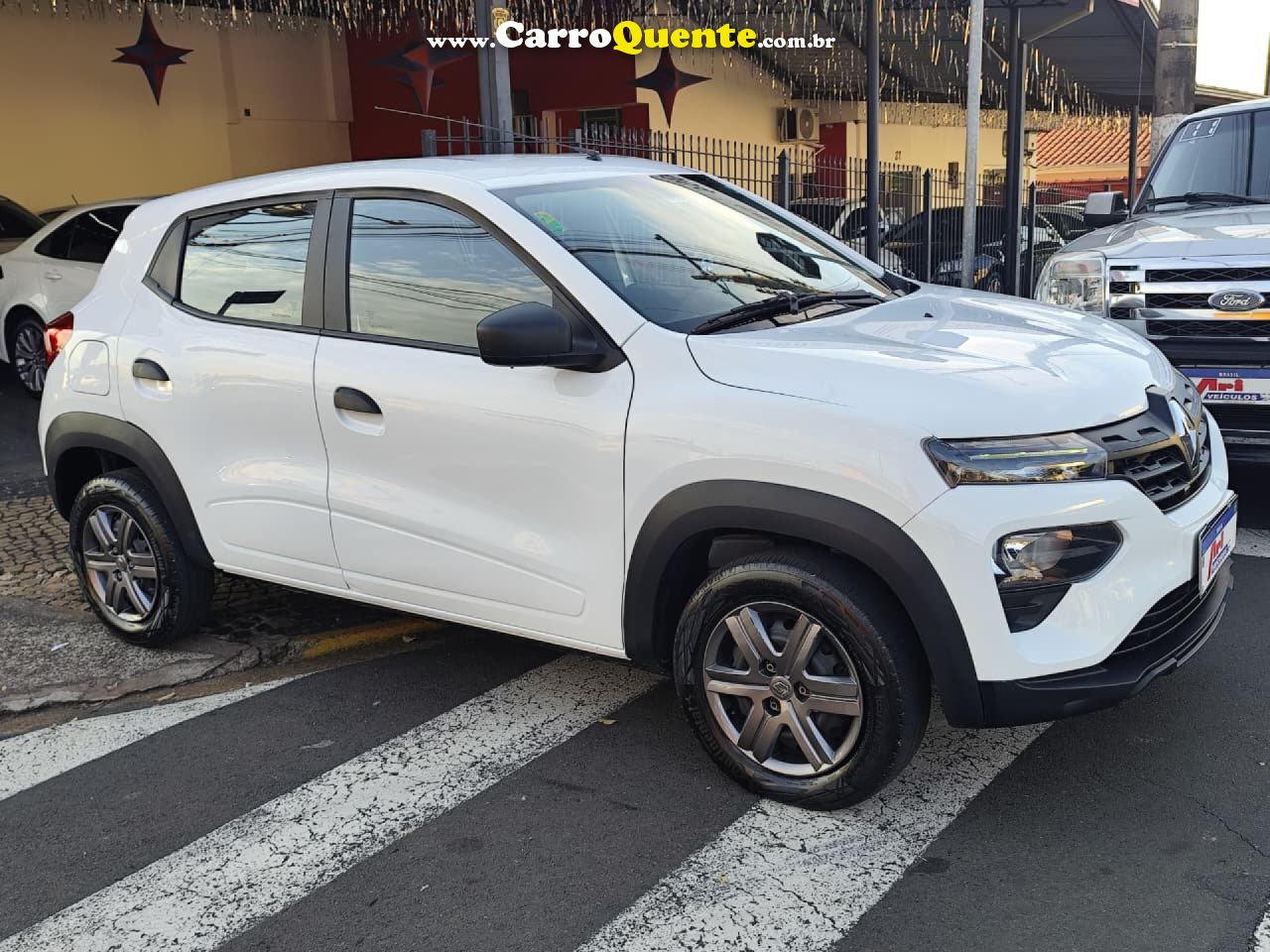 RENAULT   KWID ZEN 1.0 FLEX 12V 5P MEC.   BRANCO 2024 1.0 FLEX - Loja