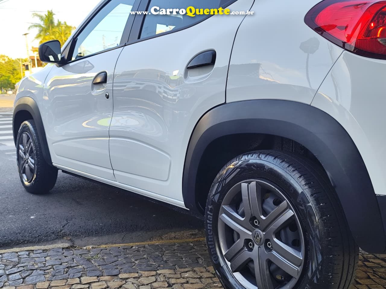 RENAULT   KWID ZEN 1.0 FLEX 12V 5P MEC.   BRANCO 2024 1.0 FLEX - Loja