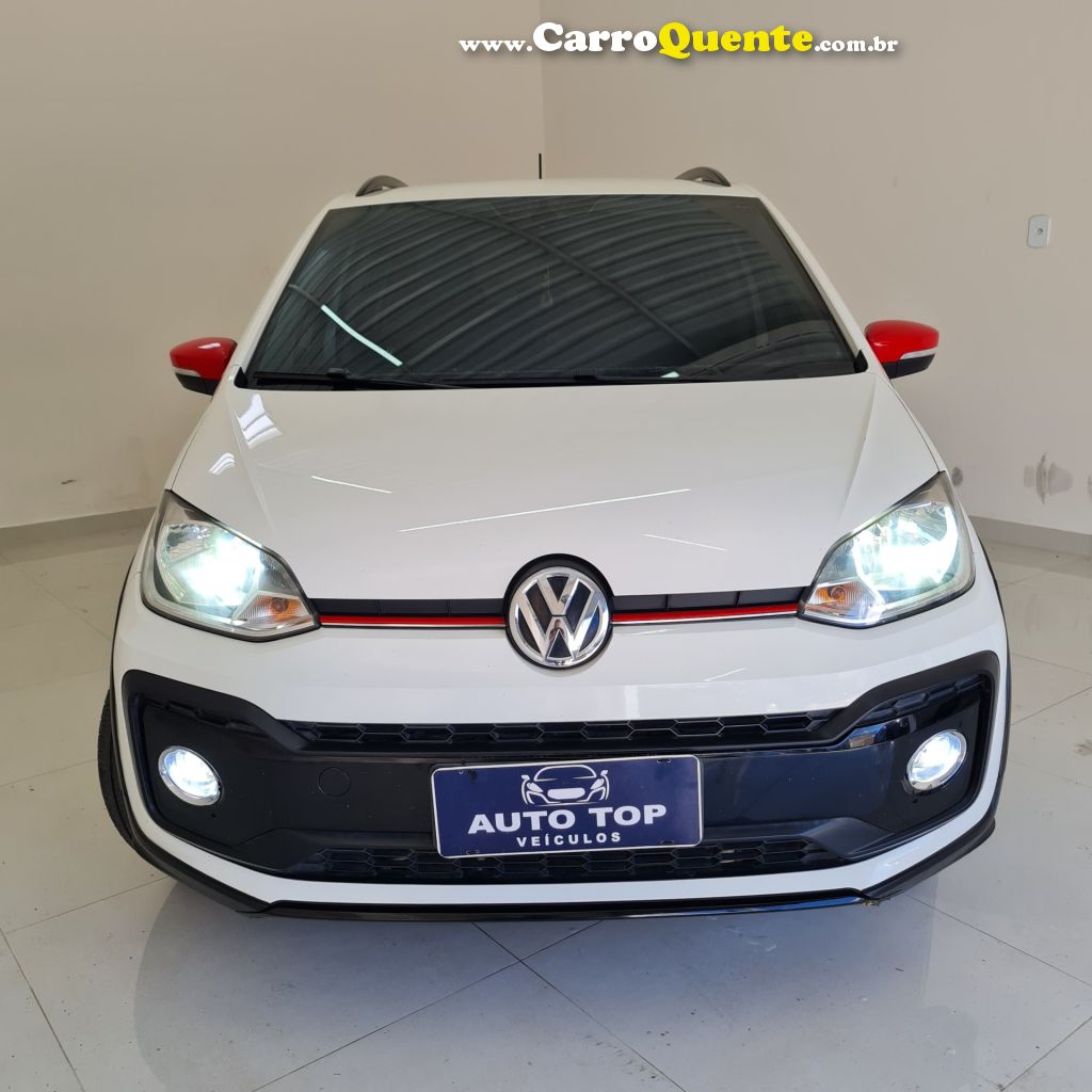 VOLKSWAGEN   UP! CROSS 1.0 TSI TOTAL FLEX 12V 5P   BRANCO 2018 1.0 FLEX - Loja
