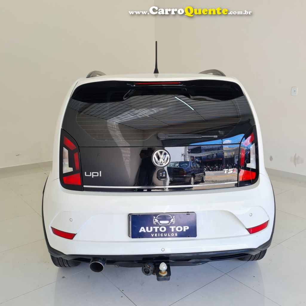 VOLKSWAGEN   UP! CROSS 1.0 TSI TOTAL FLEX 12V 5P   BRANCO 2018 1.0 FLEX - Loja