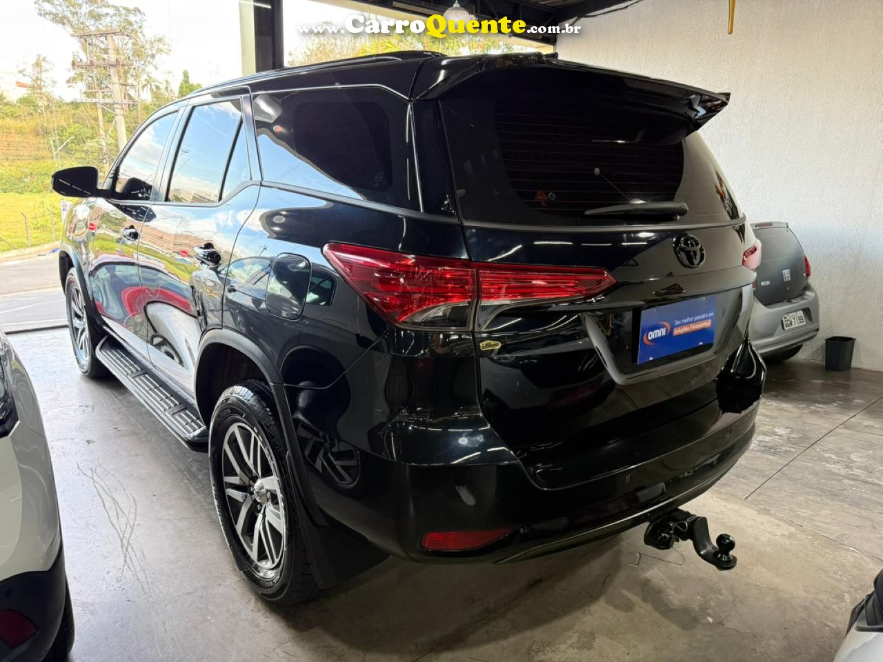 TOYOTA   HILUX SW4 SRX 4X4 2.8 TDI 16V DIES. AUT.   PRETO 2017 2.8 DIESEL - Loja