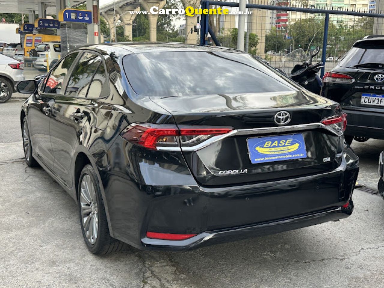 TOYOTA   COROLLA XEI 2.0 FLEX 16V AUT.   PRETO 2023 2.0 FLEX - Loja