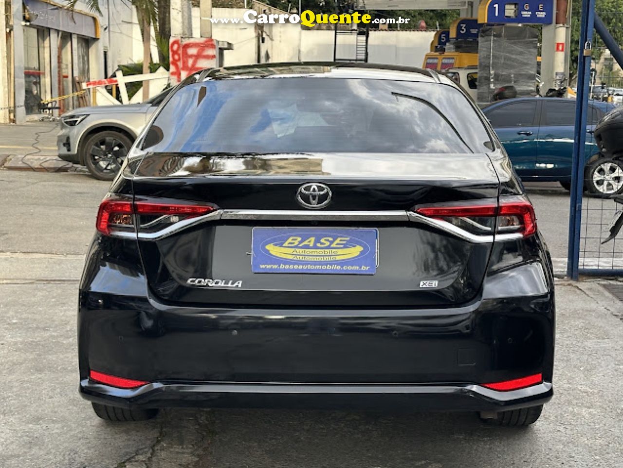 TOYOTA   COROLLA XEI 2.0 FLEX 16V AUT.   PRETO 2023 2.0 FLEX - Loja
