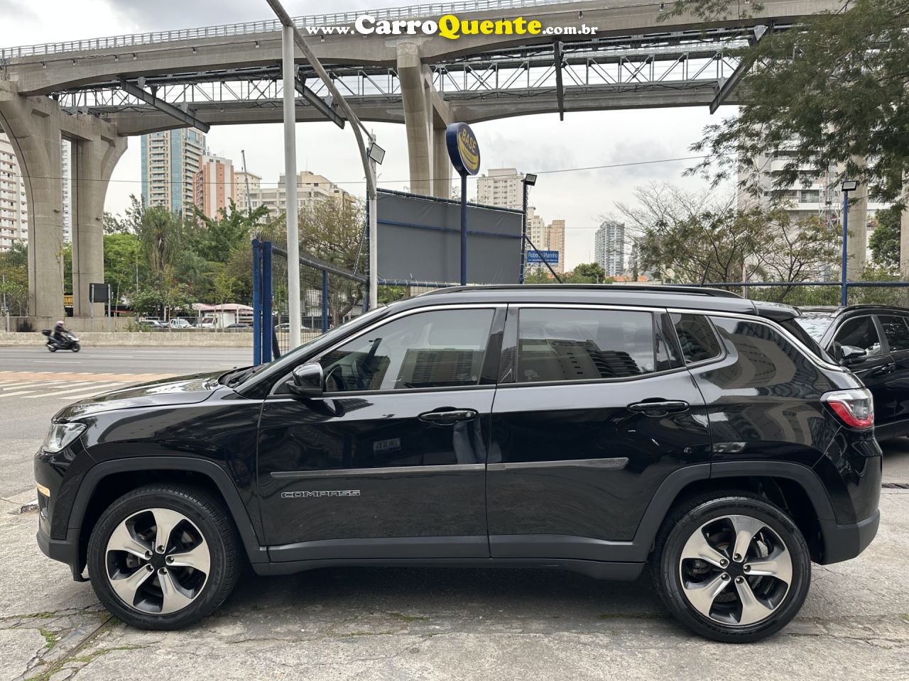 JEEP   COMPASS LONGITUDE 2.0 4X2 FLEX 16V AUT.   PRETO 2018 2.0 16V FLEX - Loja