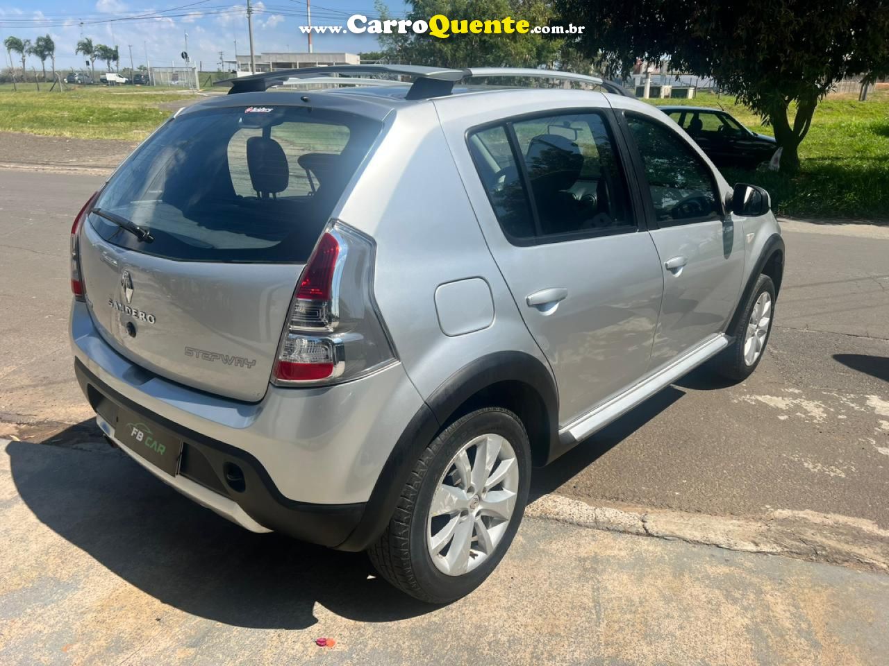 RENAULT   SANDERO STEPWAY HI-FLEX 1.6 16V 5P AUT.   PRATA 2013 1.6 GASOLINA - Loja