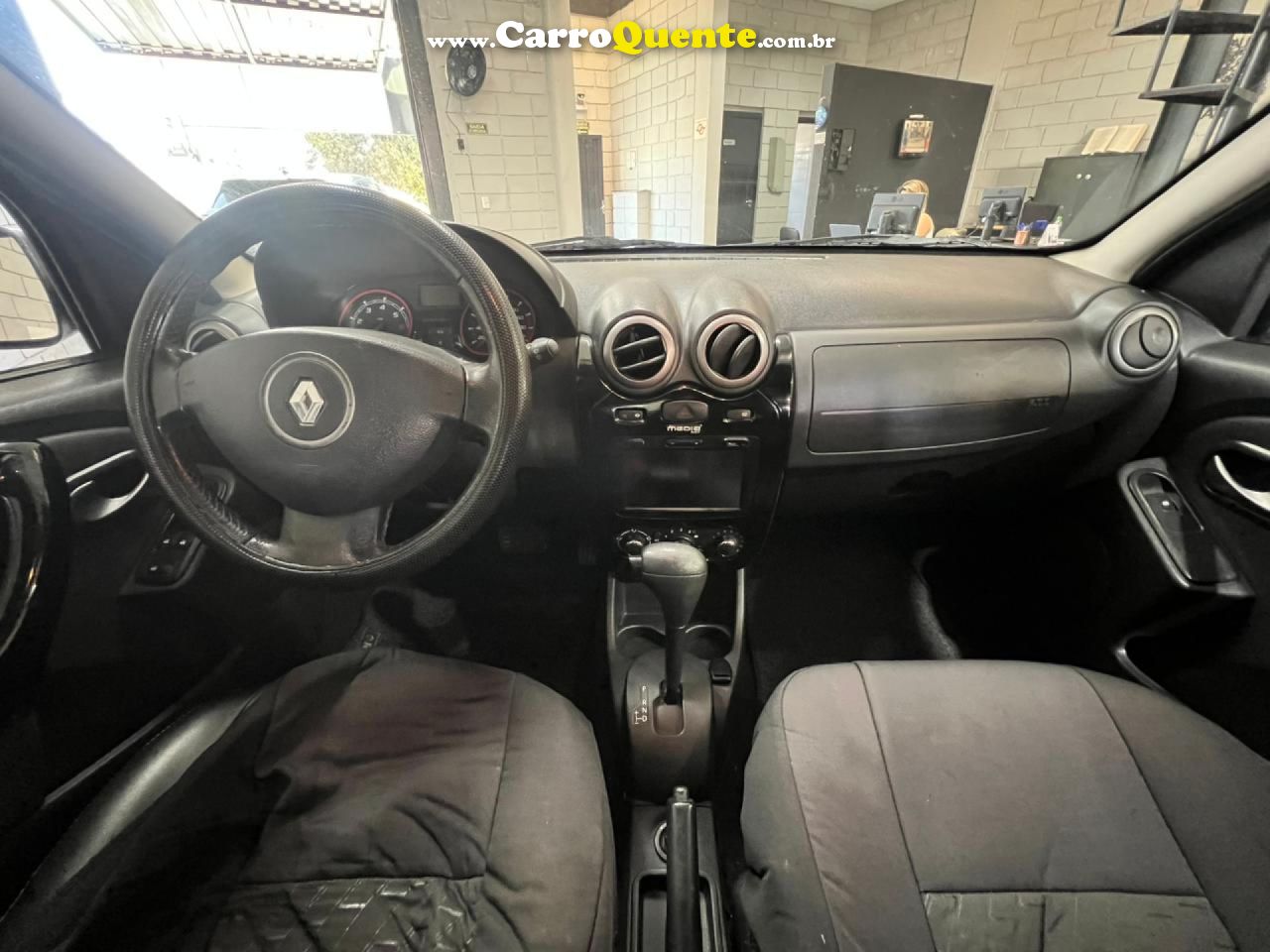 RENAULT   SANDERO STEPWAY HI-FLEX 1.6 16V 5P AUT.   PRATA 2013 1.6 GASOLINA - Loja