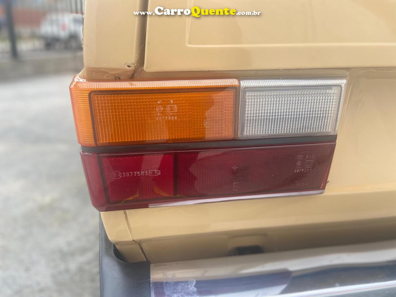 VOLKSWAGEN   GOL L 1.3 L LS C S BX PLUS 1.6   BEGE 1981 1.6 GASOLINA - Loja