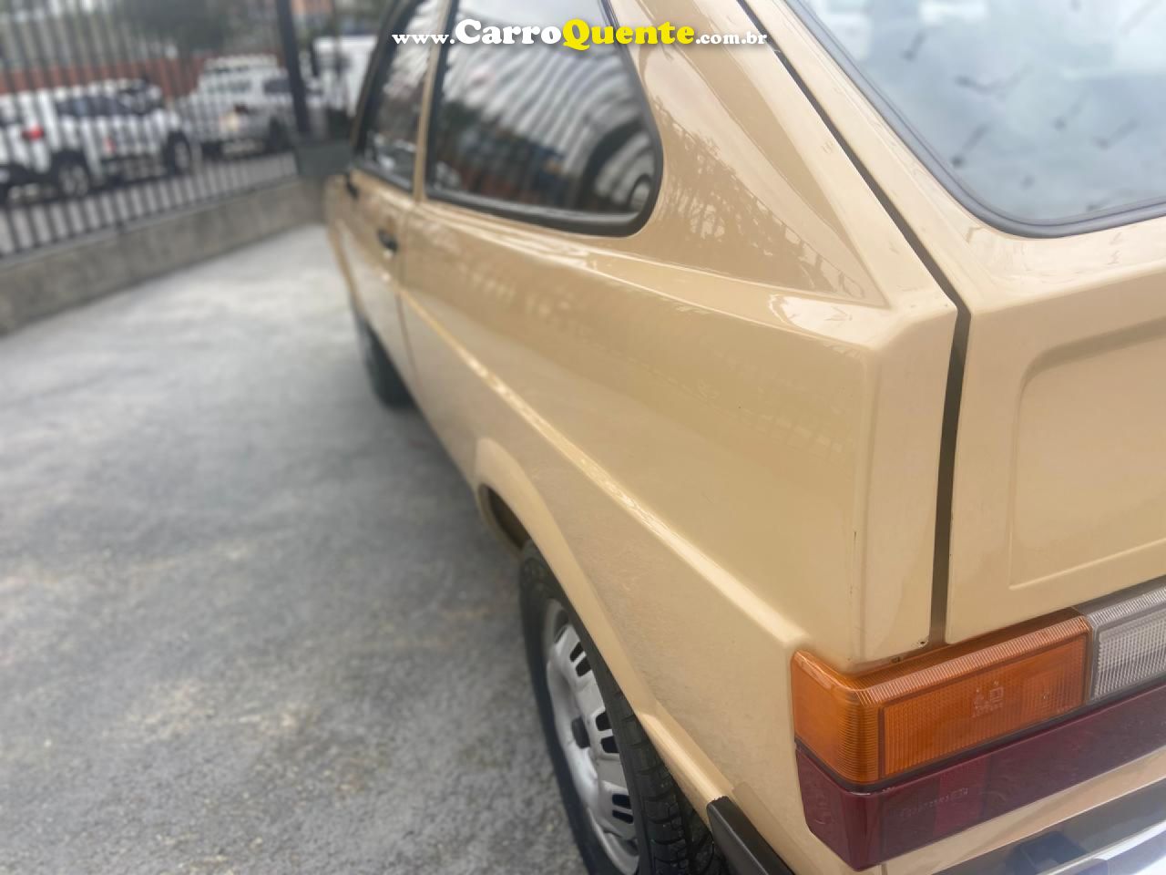 VOLKSWAGEN   GOL L 1.3 L LS C S BX PLUS 1.6   BEGE 1981 1.6 GASOLINA - Loja