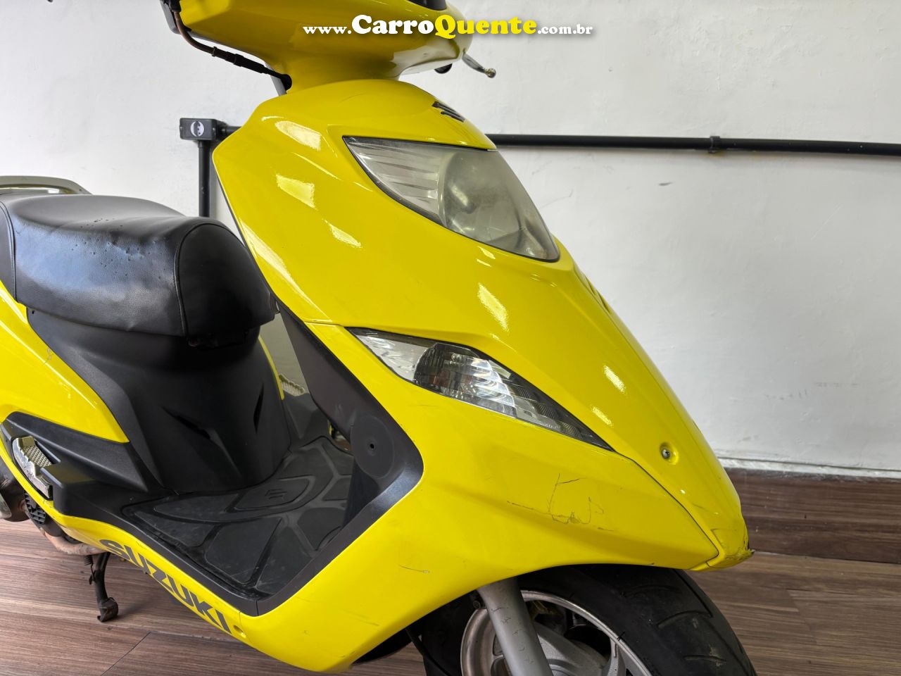 SUZUKI   BURGMAN I 125CC   AMARELO 2013 125 GASOLINA - Loja