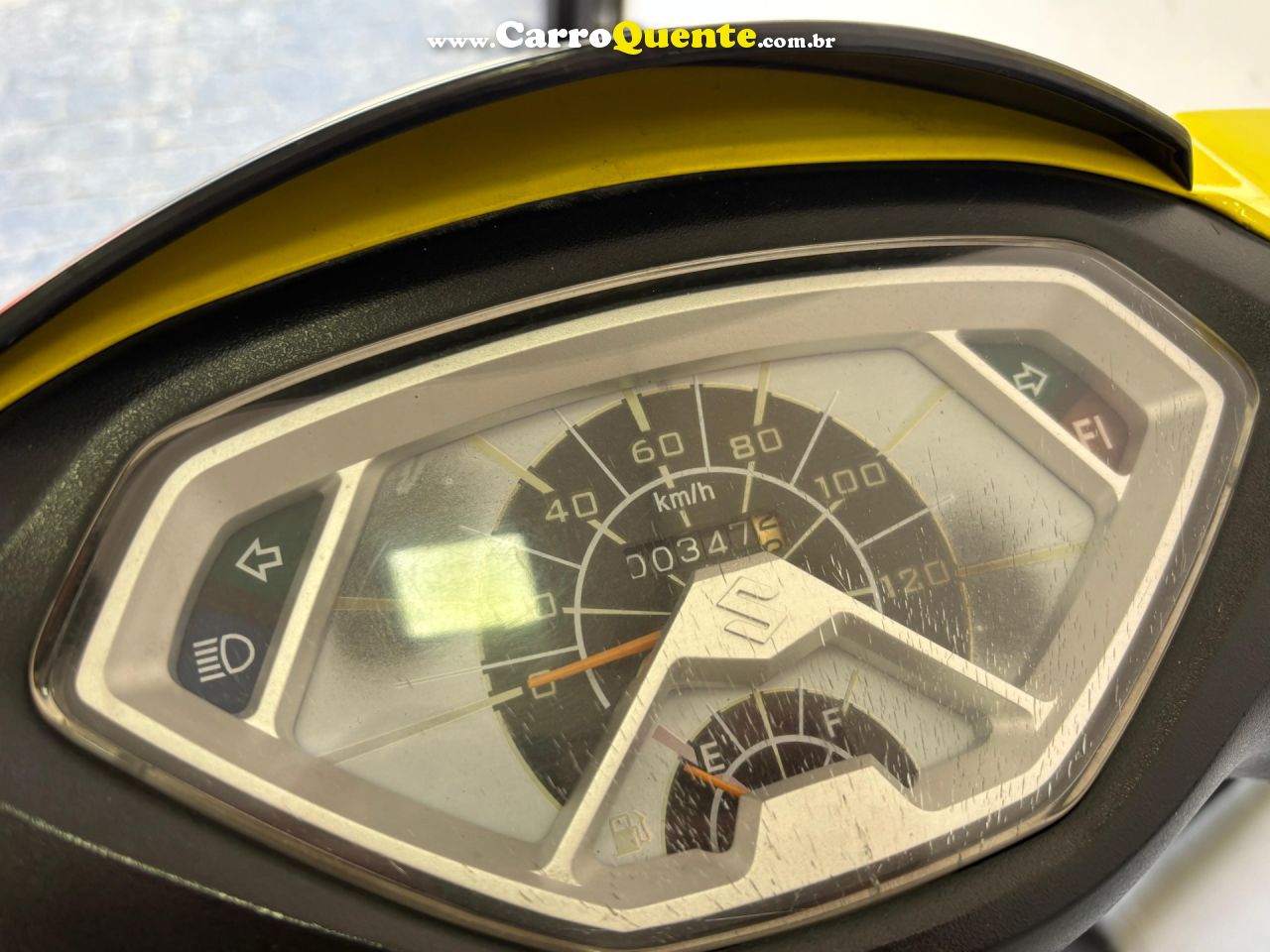 SUZUKI   BURGMAN I 125CC   AMARELO 2013 125 GASOLINA - Loja
