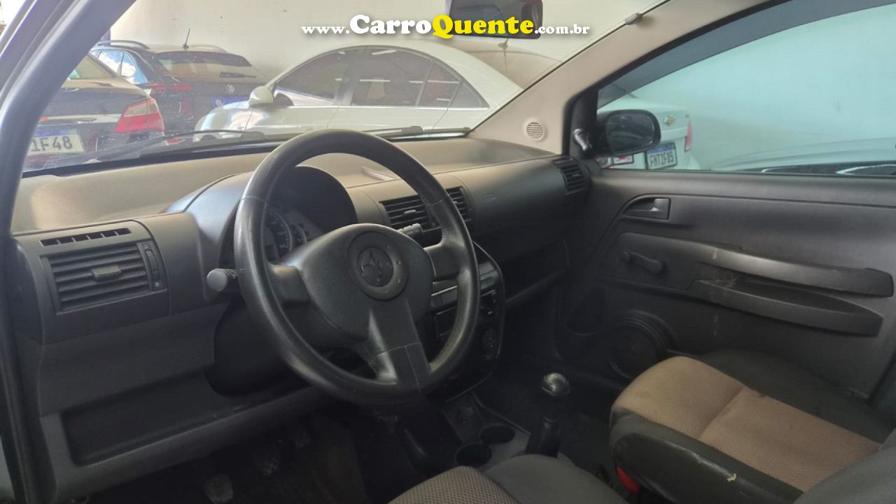 VOLKSWAGEN   FOX CITY 1.0 MI 1.0MI TOTAL FLEX 8V 5P   PRATA 2006 1.0 FLEX - Loja