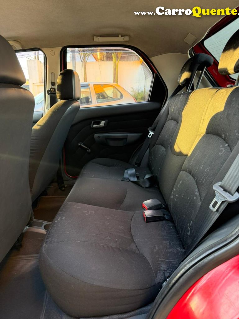 FIAT   PALIO ELX 1.3 MPI FLEX 8V 4P   VERMELHO 2005 1.3 FLEX - Loja