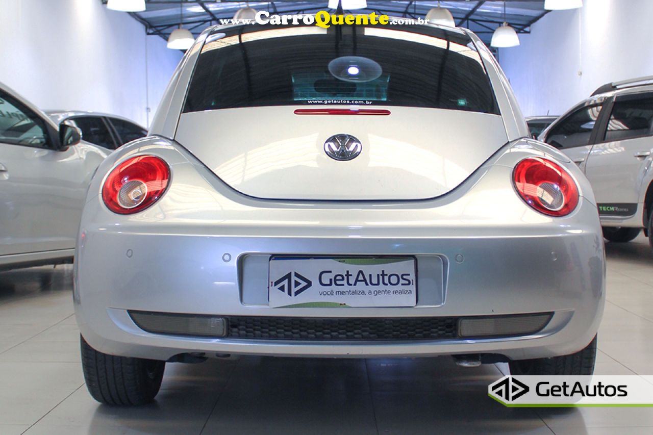 VOLKSWAGEN   NEW BEETLE 2.0 MI MEC.AUT.   PRATA 2010 2.0 GASOLINA - Loja