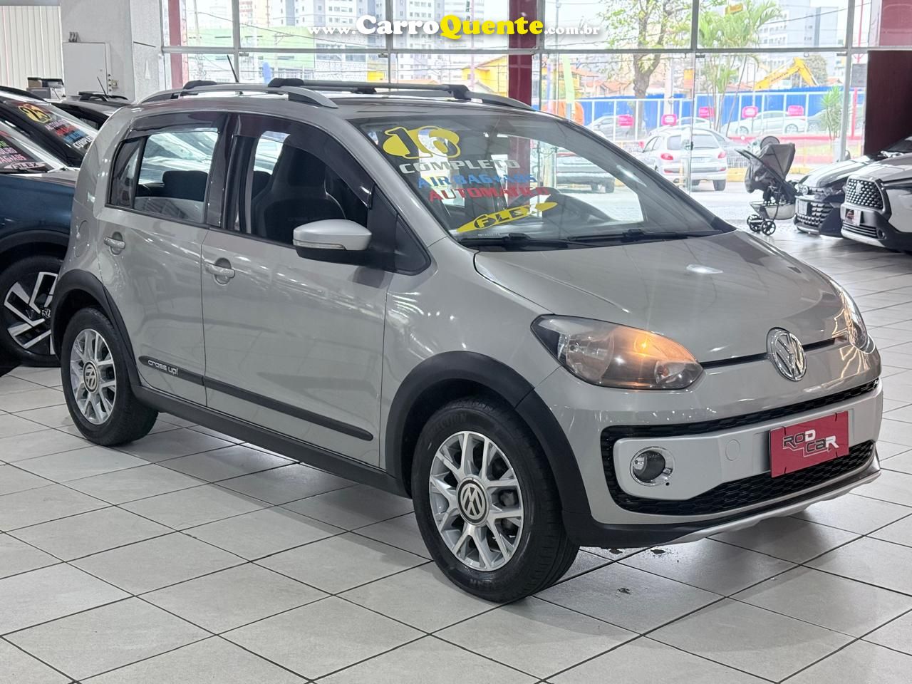VOLKSWAGEN CROSS UP 1.0 MPI 12V 2016 - Loja
