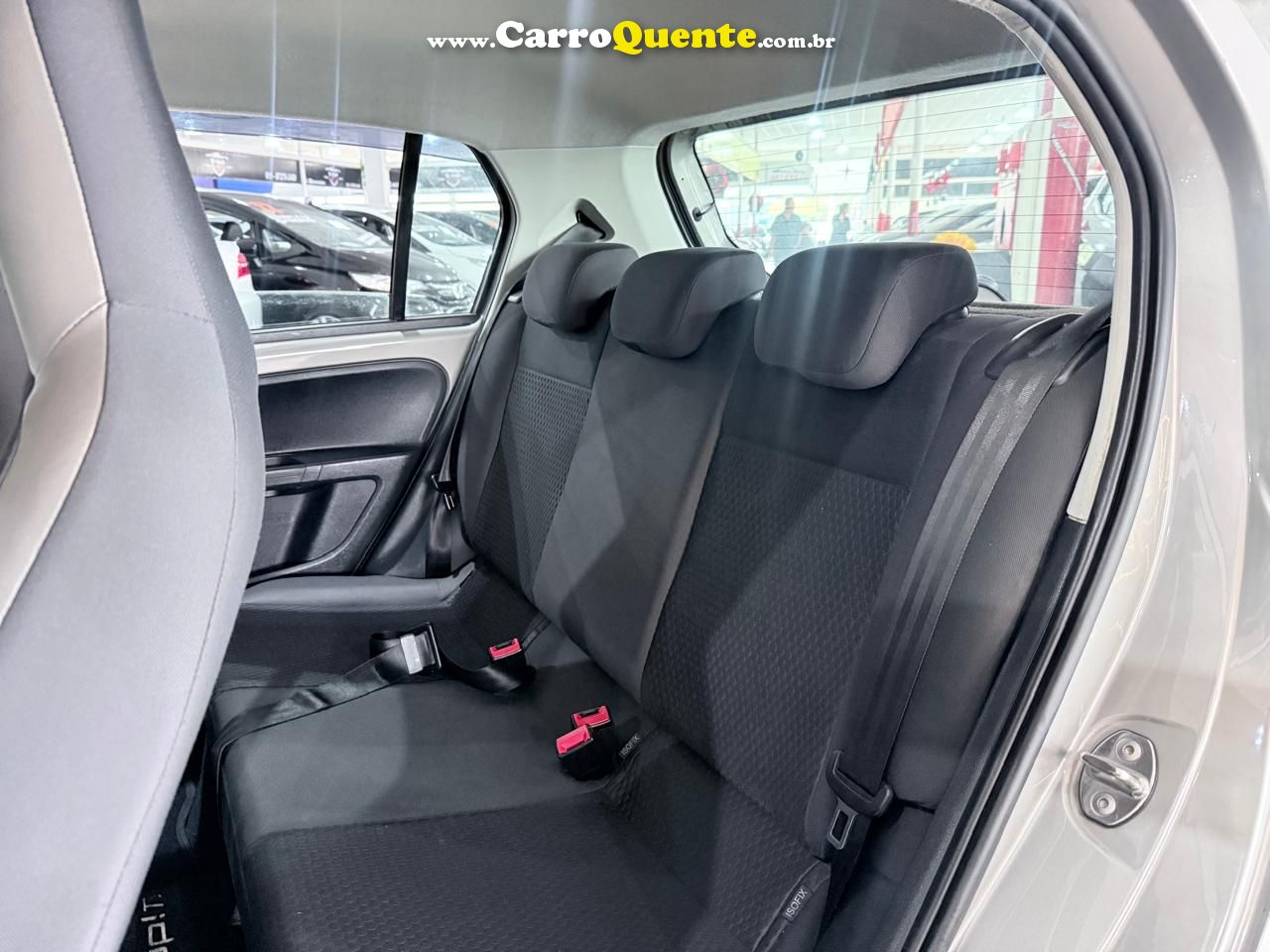 VOLKSWAGEN CROSS UP 1.0 MPI 12V 2016 - Loja