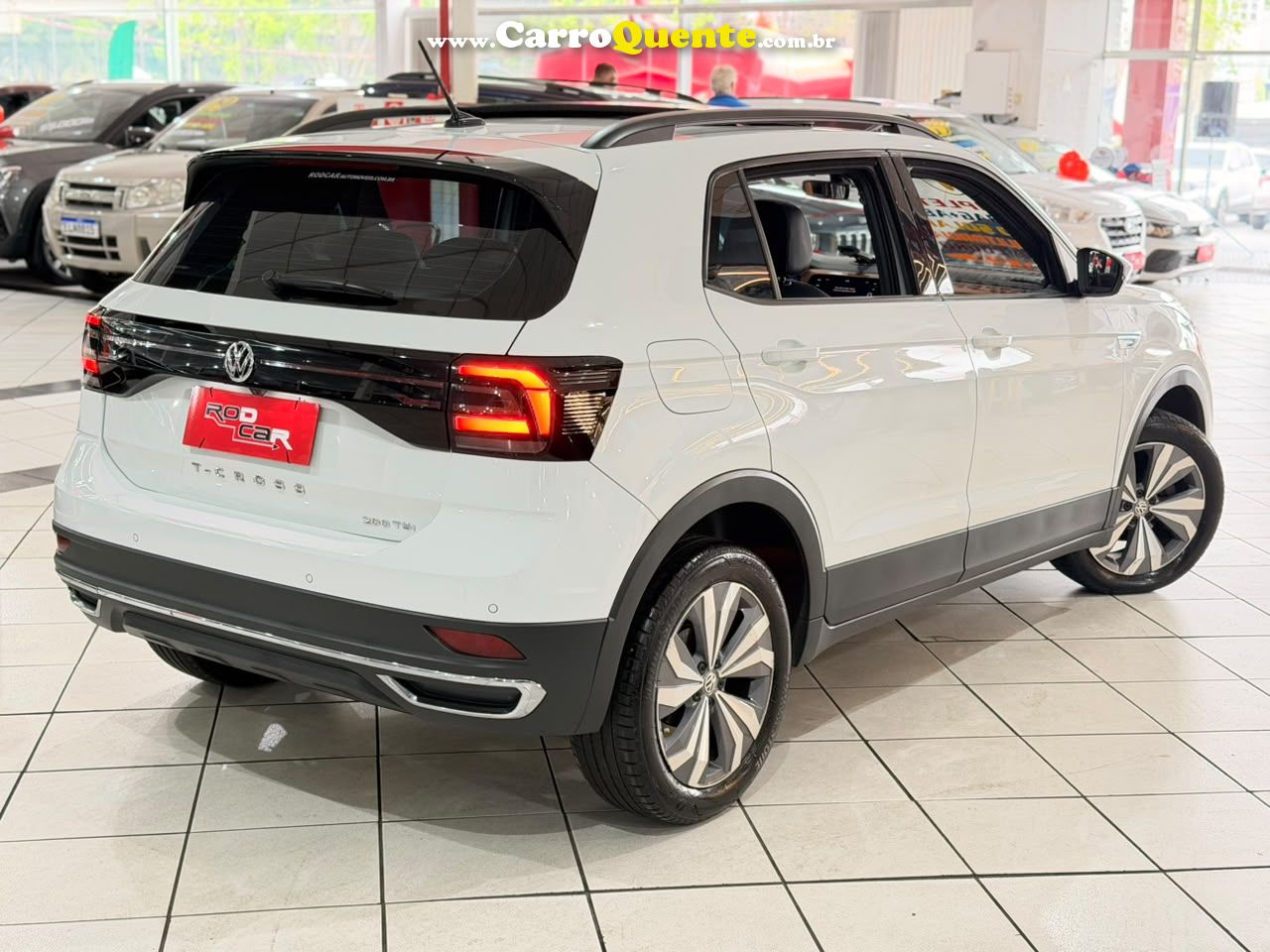VOLKSWAGEN T-CROSS 1.0 200 TSI TOTAL COMFORTLINE 2020 - Loja