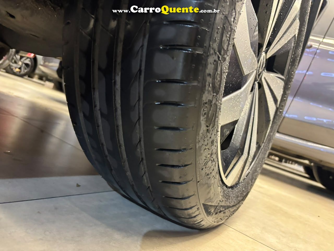 VOLKSWAGEN T-CROSS 1.0 200 TSI TOTAL COMFORTLINE 2022 - Loja