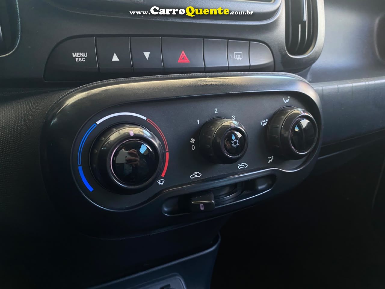 FIAT   MOBI LIKE 1.0 FIRE FLEX 5P.   BRANCO 2024 1.0 FLEX - Loja