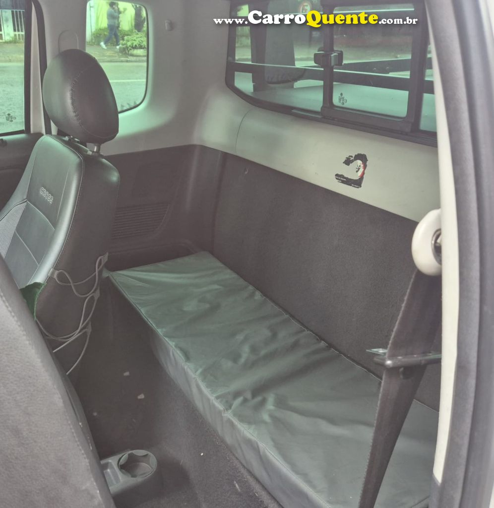 VOLKSWAGEN   SAVEIRO CROSS 1.6 MI TOTAL FLEX 8V CE   BRANCO 2012 1.6 FLEX - Loja