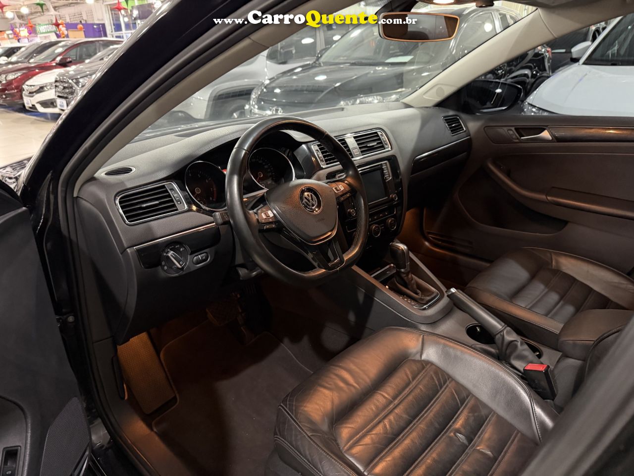 VOLKSWAGEN   JETTA HIGHLINE 2.0 TSI 16V 4P TIPTRONIC   PRETO 2017 2.0 GASOLINA - Loja
