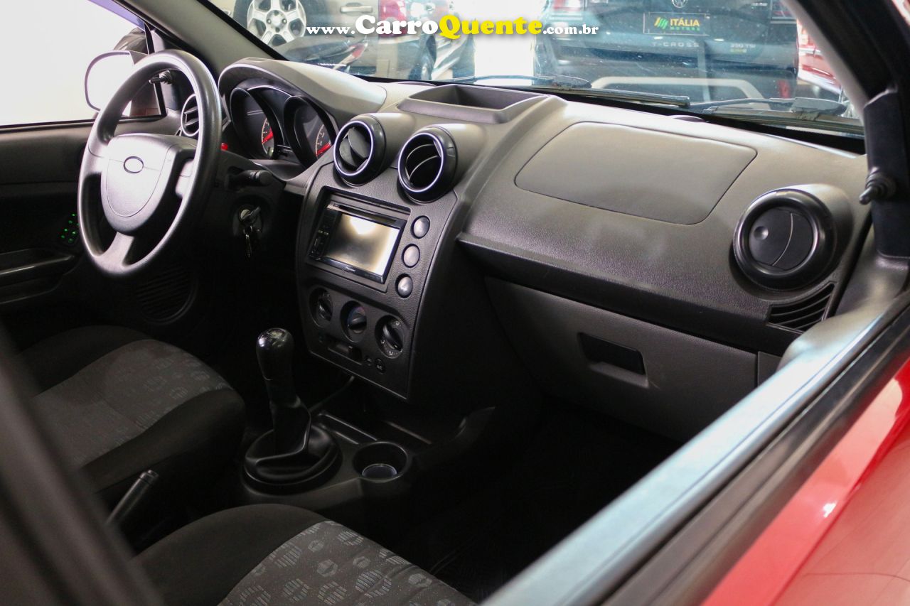 FORD   FIESTA 1.0 8V FLEXCLASS 1.0 8V FLEX 5P   VERMELHO 2013 1.0 FLEX - Loja