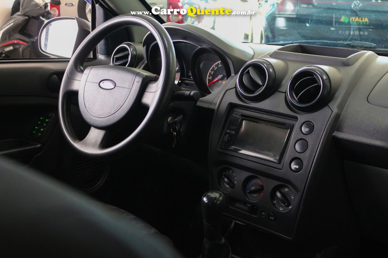 FORD   FIESTA 1.0 8V FLEXCLASS 1.0 8V FLEX 5P   VERMELHO 2013 1.0 FLEX - Loja