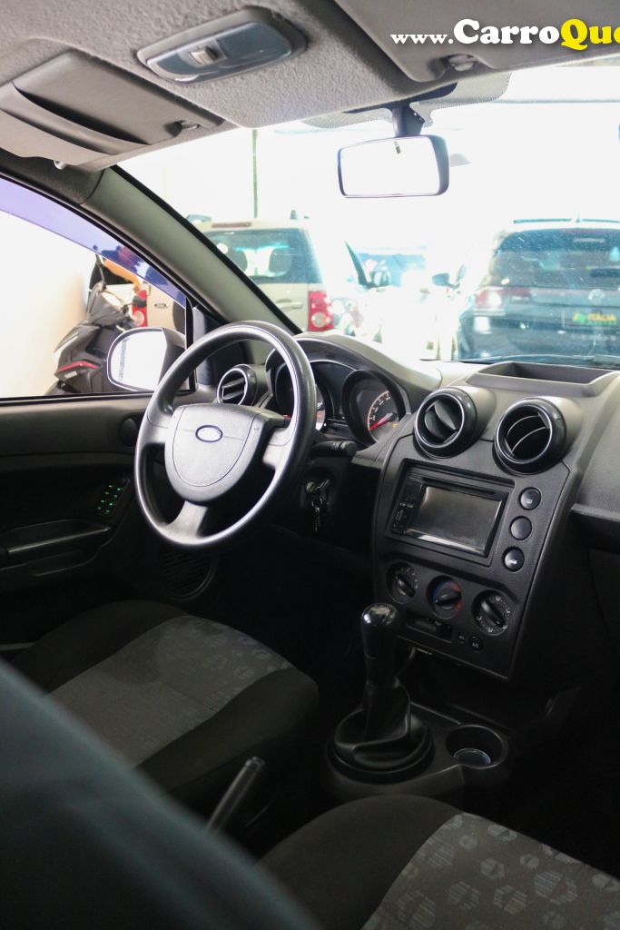 FORD   FIESTA 1.0 8V FLEXCLASS 1.0 8V FLEX 5P   VERMELHO 2013 1.0 FLEX - Loja