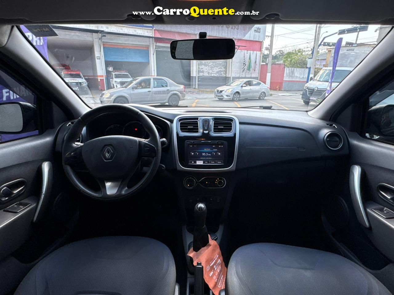 RENAULT   SANDERO DYNAMIQUE HI-POWER 1.6 8V 5P   PRETO 2015 1.6 GASOLINA - Loja