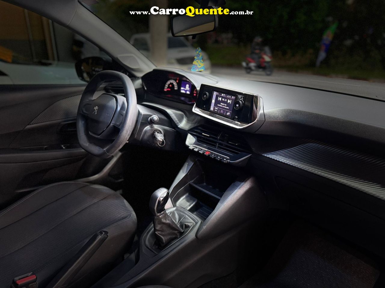 PEUGEOT   208 LIKE 1.0 FLEX 6V 5P MEC.   BRANCO 2023 1.0 FLEX - Loja
