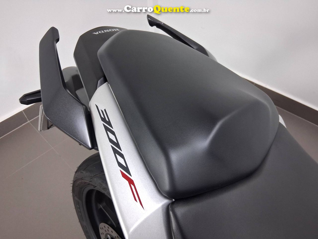 HONDA CB 300F TWISTER CBS 2026 - Loja