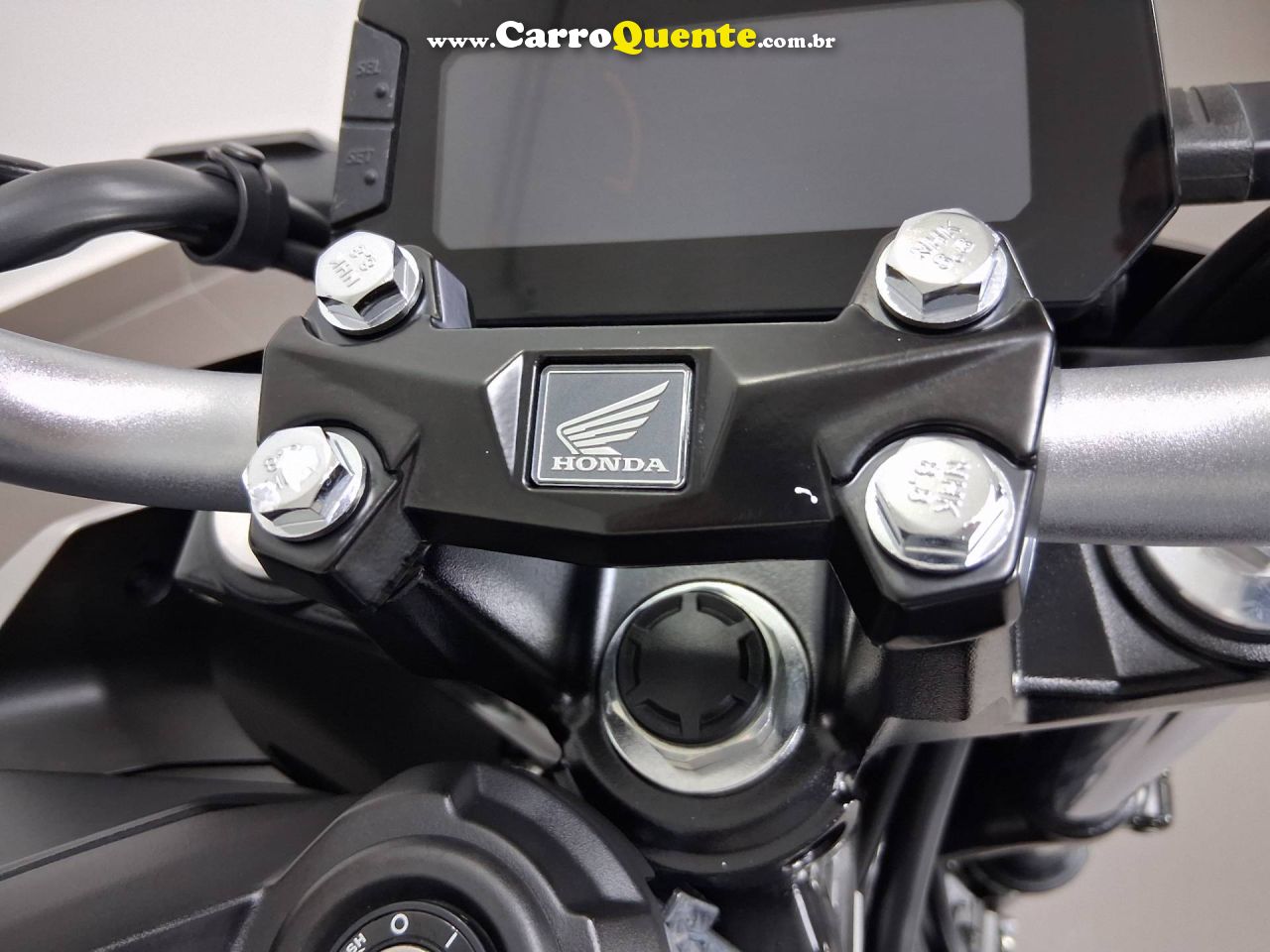 HONDA CB 300F TWISTER CBS 2026 - Loja