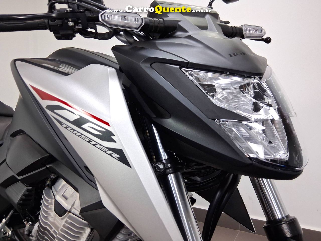 HONDA CB 300F TWISTER CBS 2026 - Loja