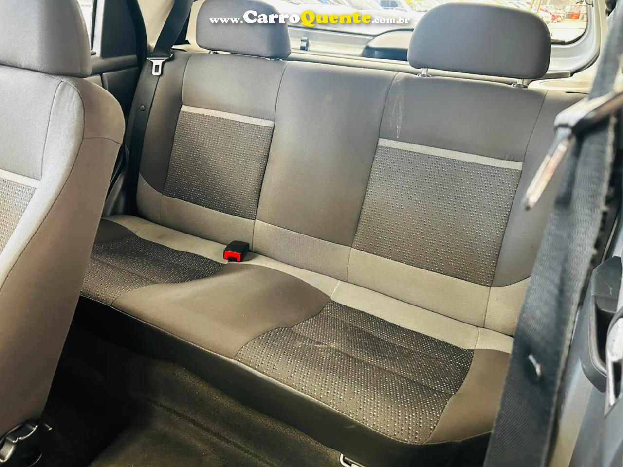 CHEVROLET   CELTA SPIRIT LT 1.0 MPFI 8V FLEXP. 5P   PRATA 2013 1.0 FLEX - Loja