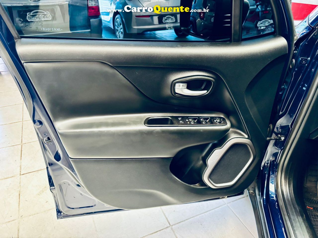 JEEP   RENEGADE LONG. T270 1.3 TB 4X2 FLEX AUT.   AZUL 2025 1.3 FLEX - Loja