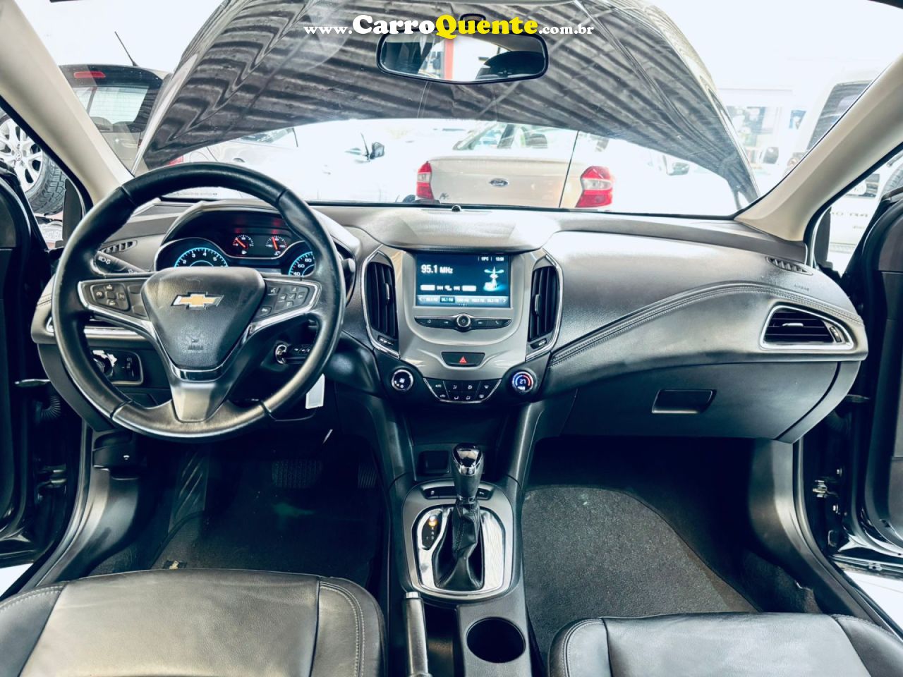CHEVROLET   CRUZE LT 1.4 16V TURBO FLEX 4P AUT.   PRETO 2017 1.4 FLEX - Loja