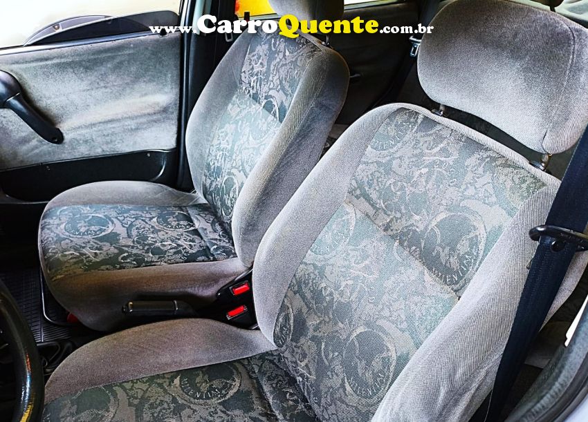 Chevrolet CORSA 1.0 MPFI MILENIUM II SEDAN 8V GASOLINA 4P MANUAL - Loja